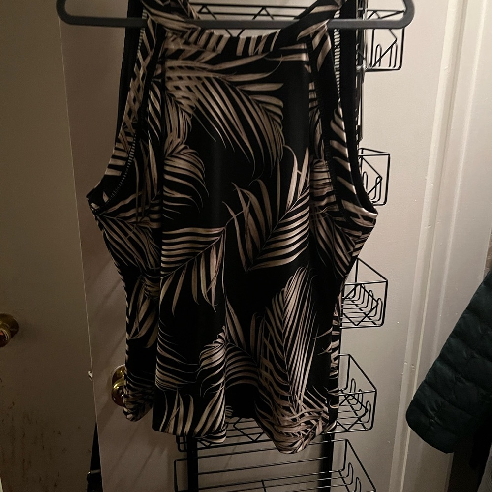 Black white market sleeveless top xl